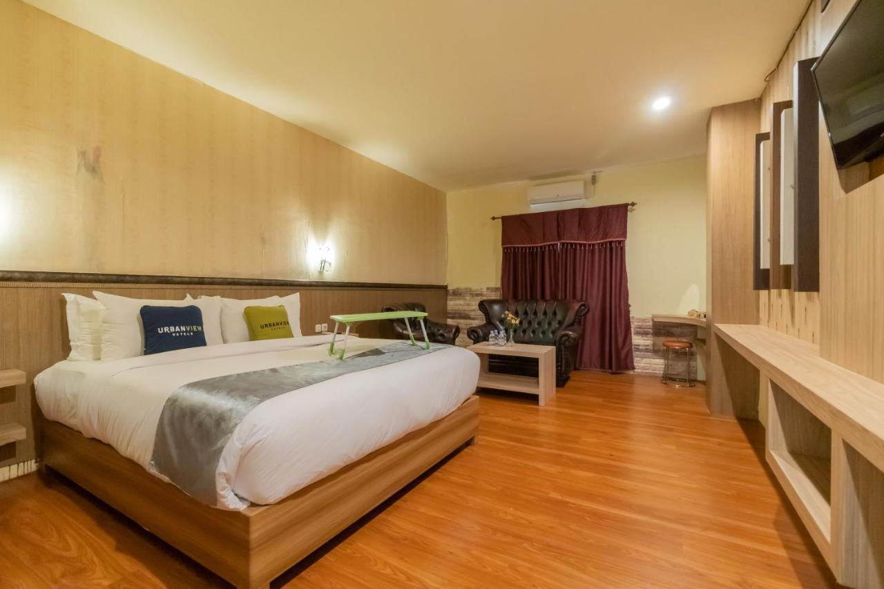 Urbanview Hotel Best Skip Палембанг Экстерьер фото