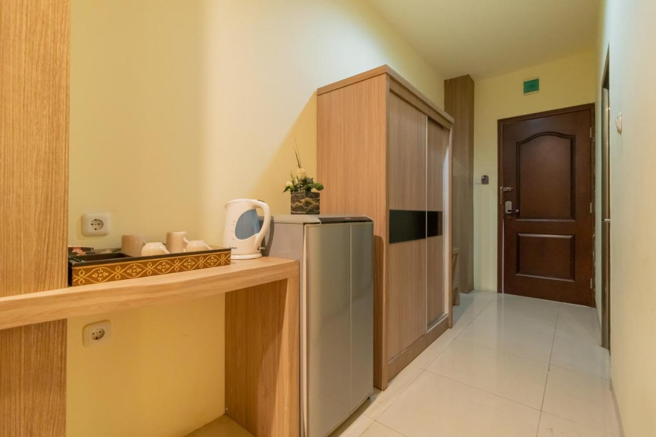 Urbanview Hotel Best Skip Палембанг Экстерьер фото